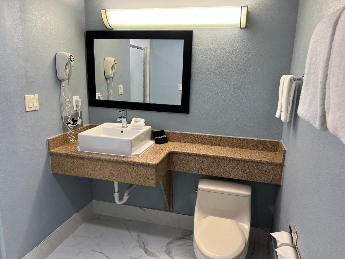 Red Roof Inn & Suites Mt Holly - Mcguire Afb Westampton Ngoại thất bức ảnh
