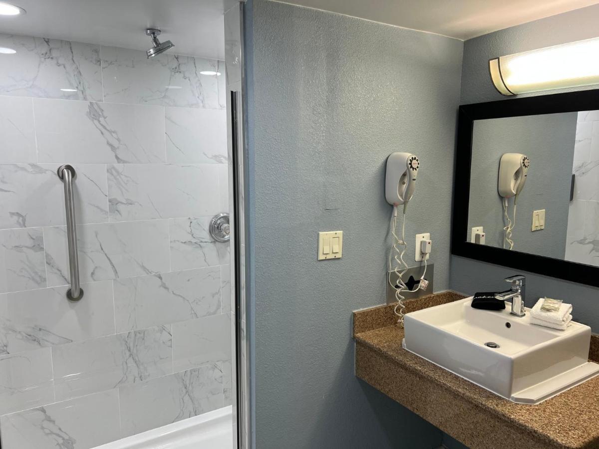 Red Roof Inn & Suites Mt Holly - Mcguire Afb Westampton Ngoại thất bức ảnh