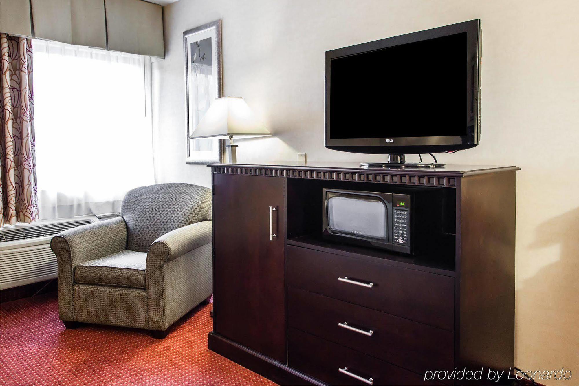 Red Roof Inn & Suites Mt Holly - Mcguire Afb Westampton Ngoại thất bức ảnh